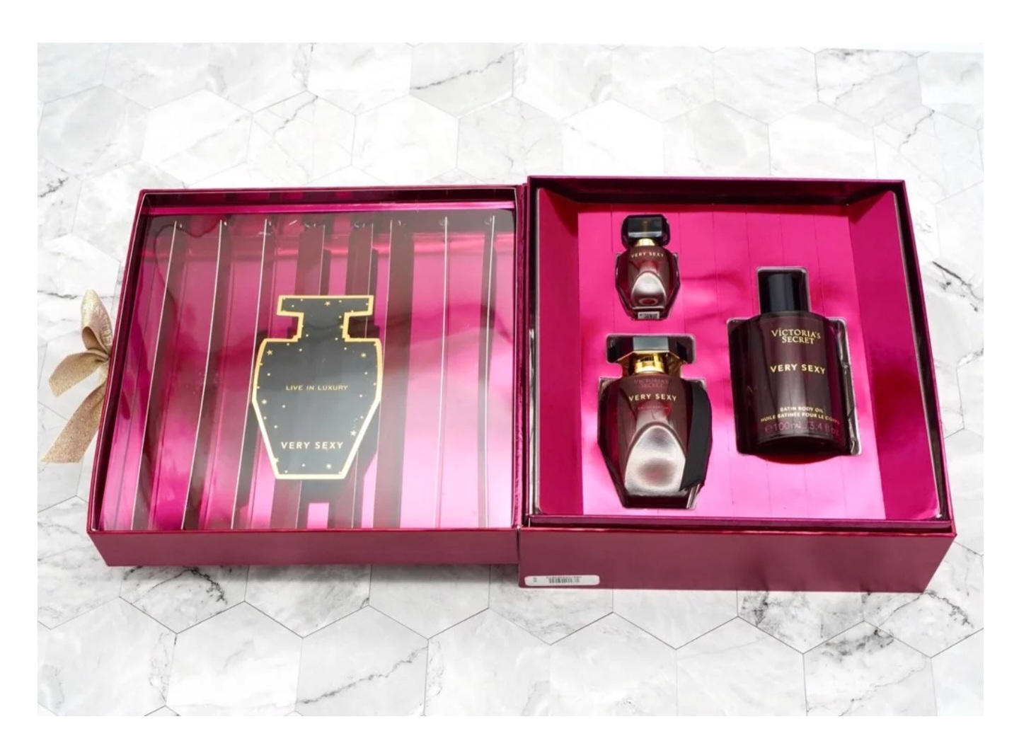 Set quà tặng nước hoa Victoria’s Secret Very Sexy 3 món ( EDP &amp; Body oil )