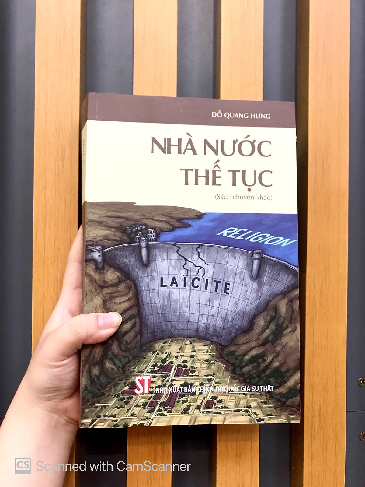 Nhà Nước Thế Tục (Sách chuyên khảo) - Đỗ Quang Hưng - (bìa mềm)