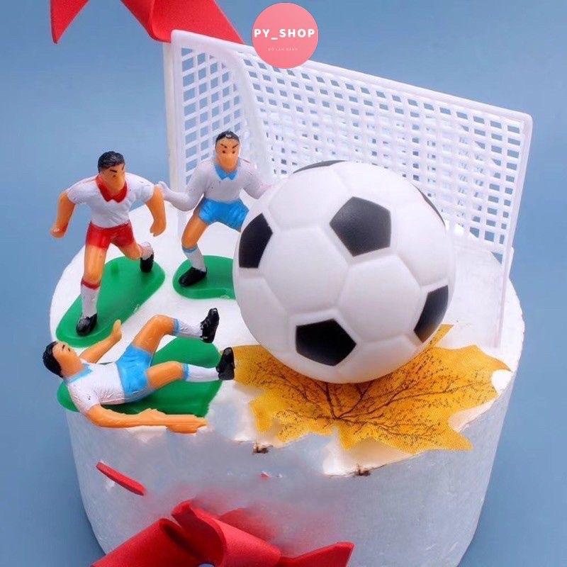 Quả bóng đá trang trí bánh 6cm bằng nhựa
