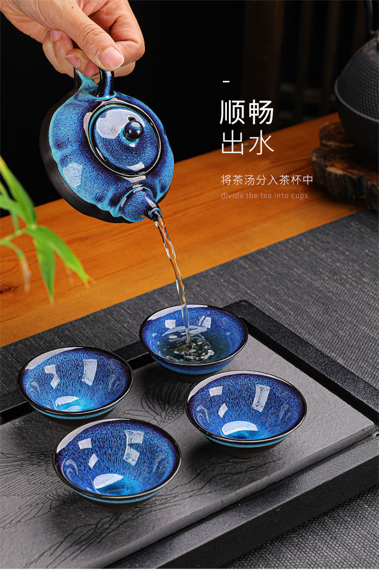 Ấm trà gốm tráng men