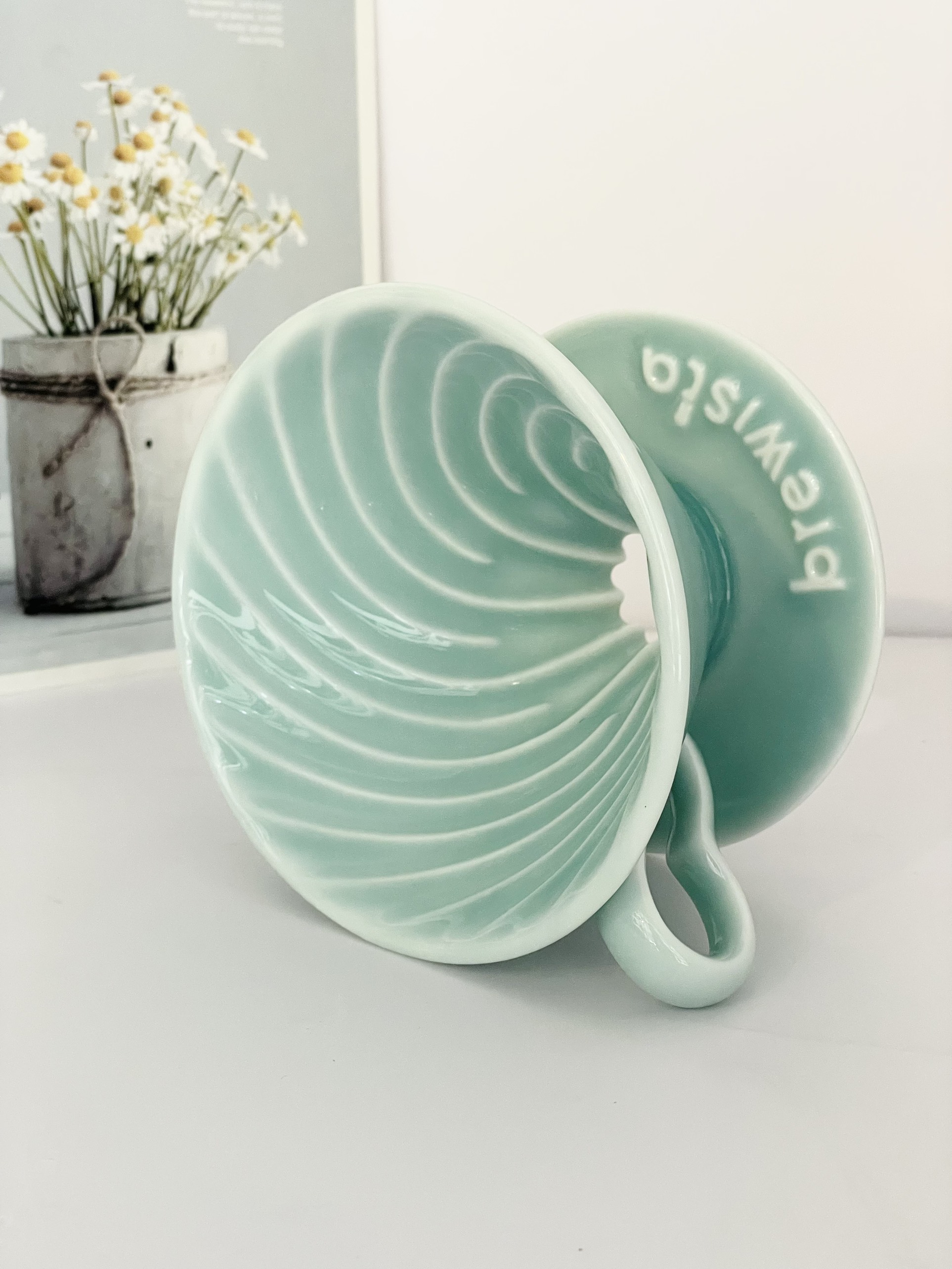 Phễu lọc cà phê V60 sứ cao cấp Brewista Dripper - Màu xanh ngọc