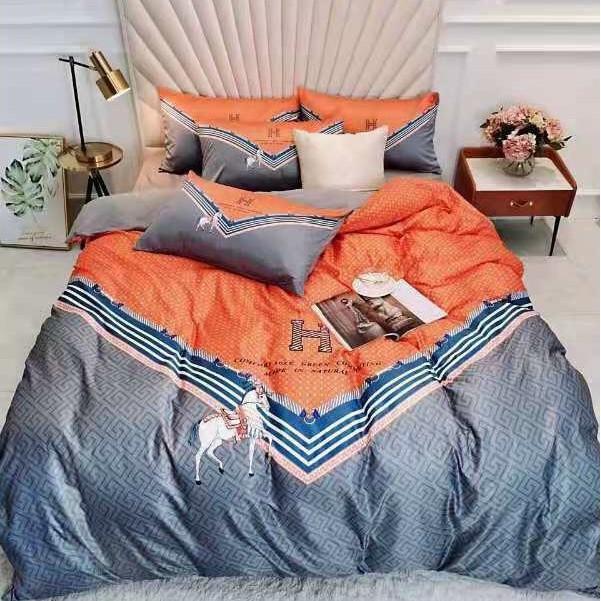 Trọn Bộ Chăn Ga Gối Nệm Cotton Lụa HỌA TIẾT NGỰA KÉO XE VIỀN XANH Đơn Giản- Tinh Tế- Cao Cấp