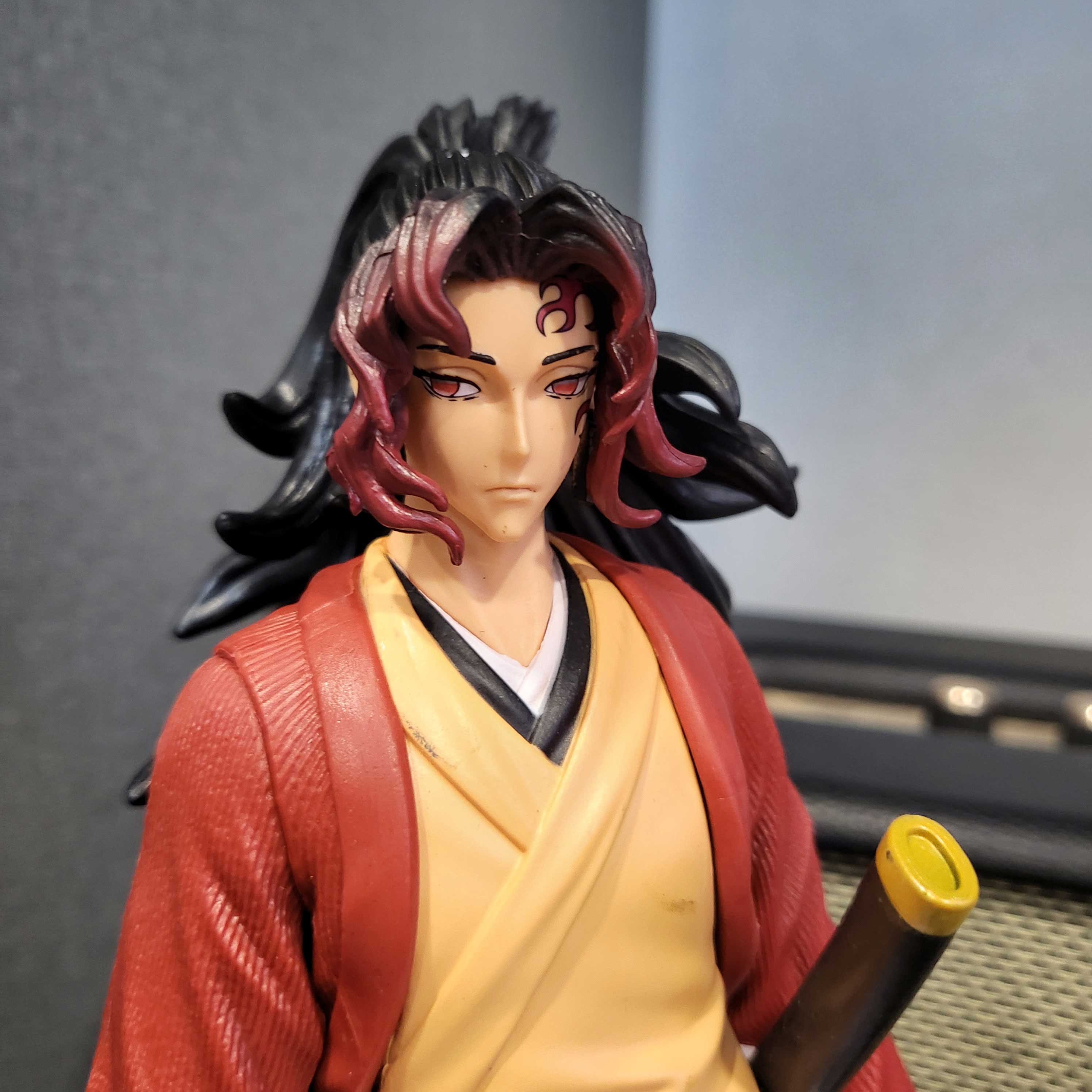 Mô hình Kiếm Sĩ Mạnh Nhất Tsugikuni Yoriichi 30cm - Kimetsu No Yaiba