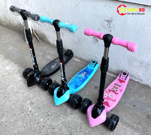 Xe trượt scooter cho bé đáng yêu 