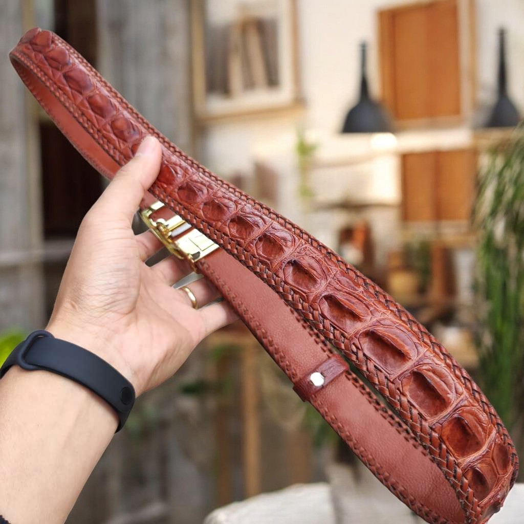 Nịt Da Cá Sấu Gai Liền Đan Viền Thủ Công N33ND2 (mặt vàng)