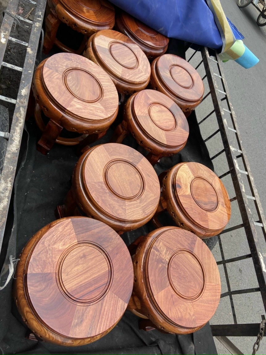 Đôn tròn gỗ hương mặt 30 cao 30 cm