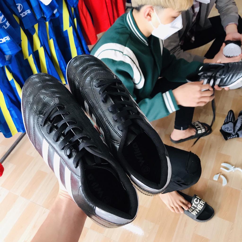 Mẫu giày có đinh cao cấp đế nhựa cứng hàng Việt đôi giày đá banh Wika 3 SỌc