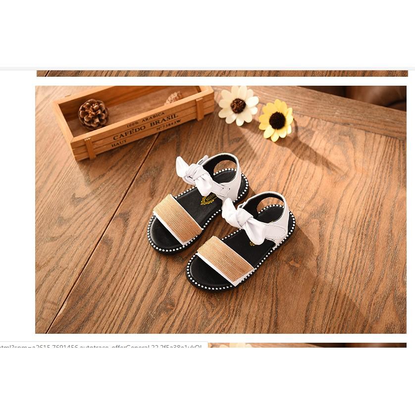 sandal bé gái khach chat để shop báo sz nhé