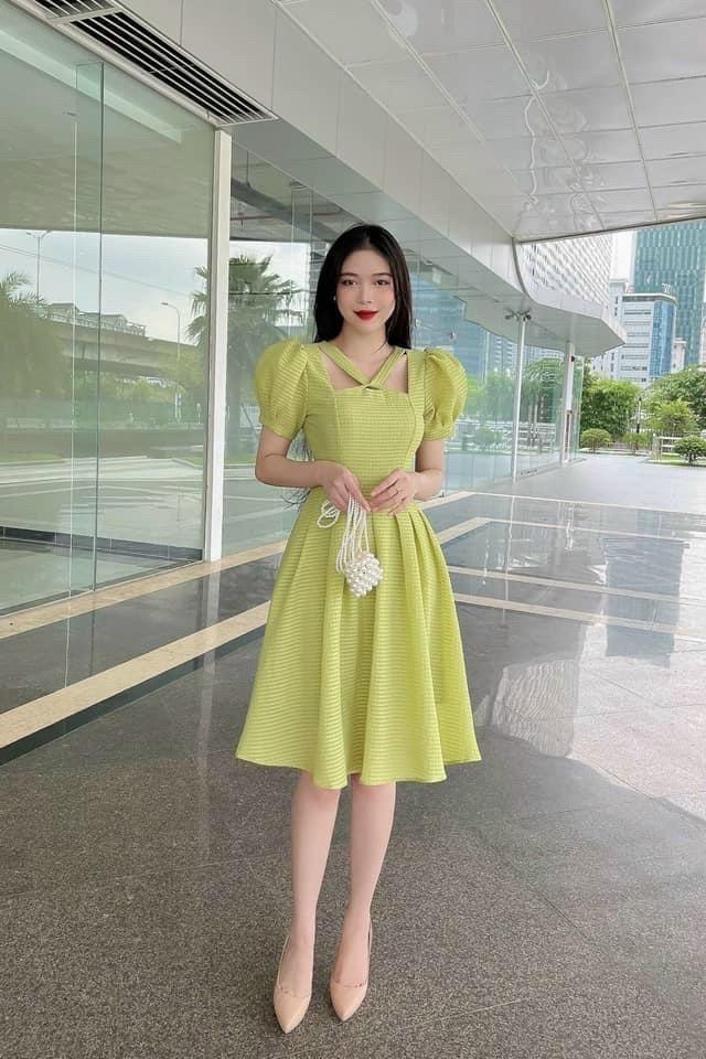 ĐẦM XOÈ CỔ VUÔNG CHÉO DÂY CARO 14034