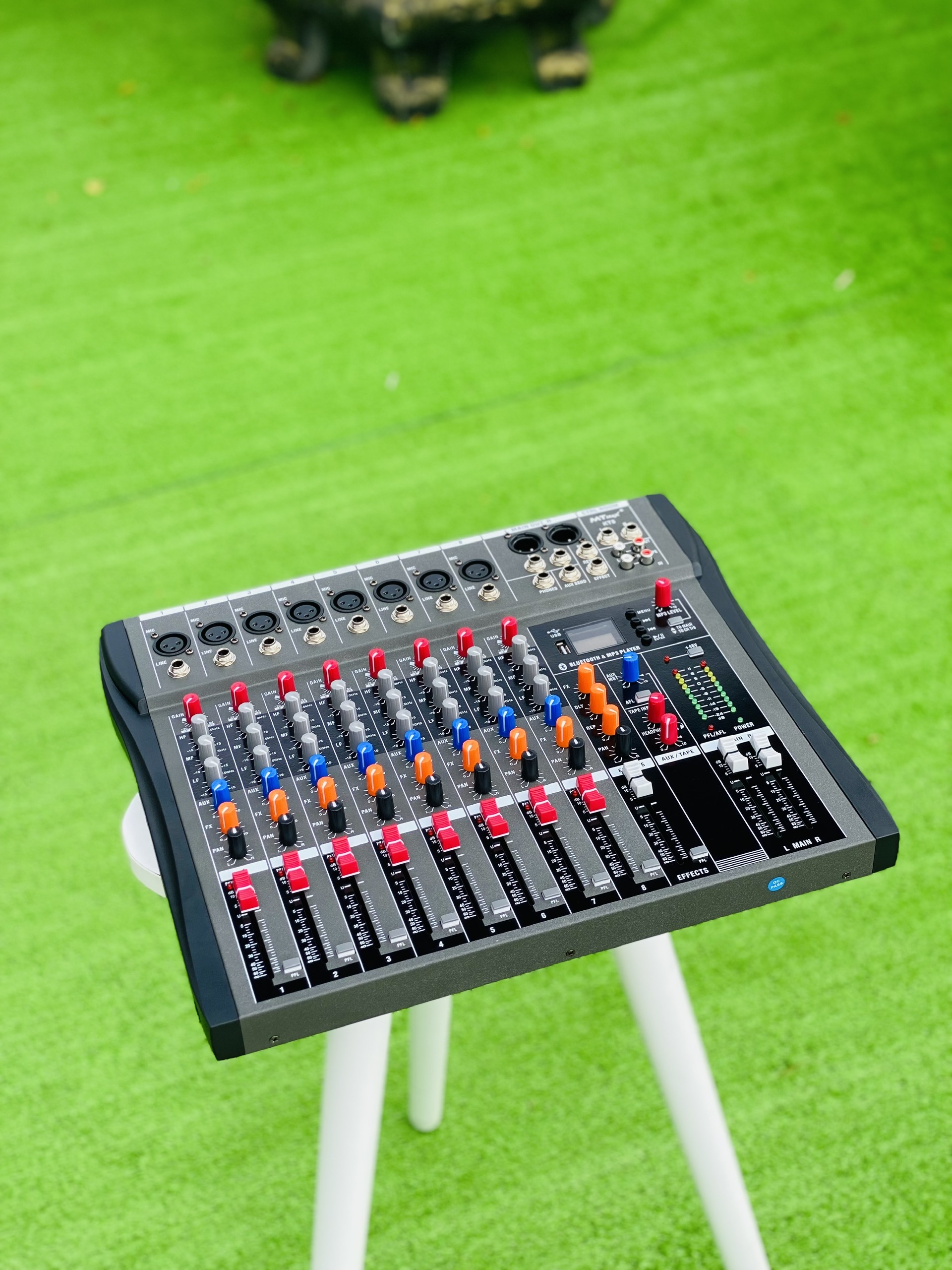 [ƯU ĐÃI CỰC LỚN - TẶNG NGAY DÂY CANON RA HOA SEN] Mixer MTMAX KT8 Cao Cấp Với 8 Đường Line Chuyên Nâng Cấp Loa Kéo, Dàn Karaoke, Sân Khấu, Hội Nghị, Bữa Tiệc, Tặng Dây Canon Ra Hoa Sen, Hàng Chính Hãng, Bảo Hành 12 Tháng