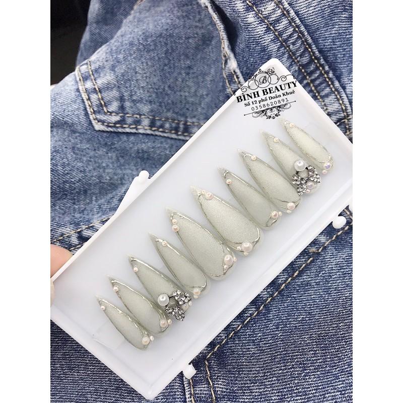 NAIL BOX _ Úp nhọn thiết kế đính charm , phụ kiện