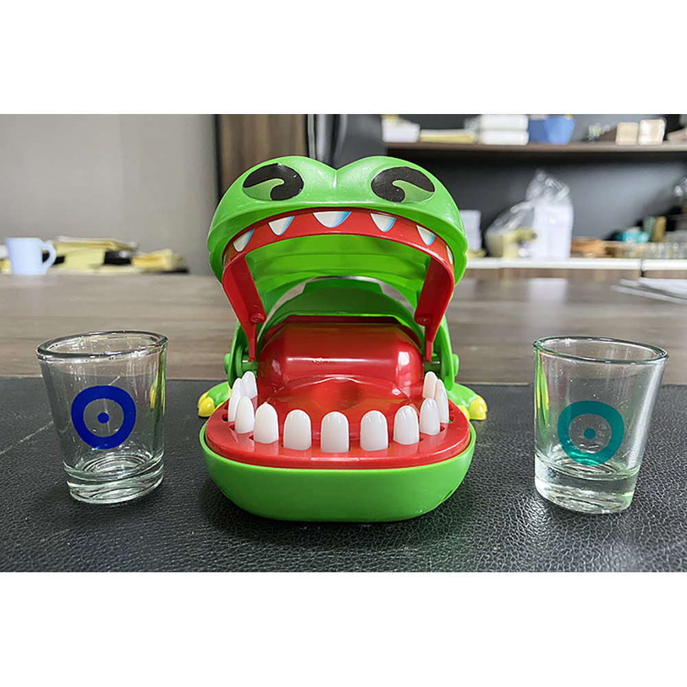 Bộ trò chơi Crocodile Drinking Game Khám Răng Cá Sấu uống rượu bia thú vị trên bàn nhậu dành cho nhóm bạn