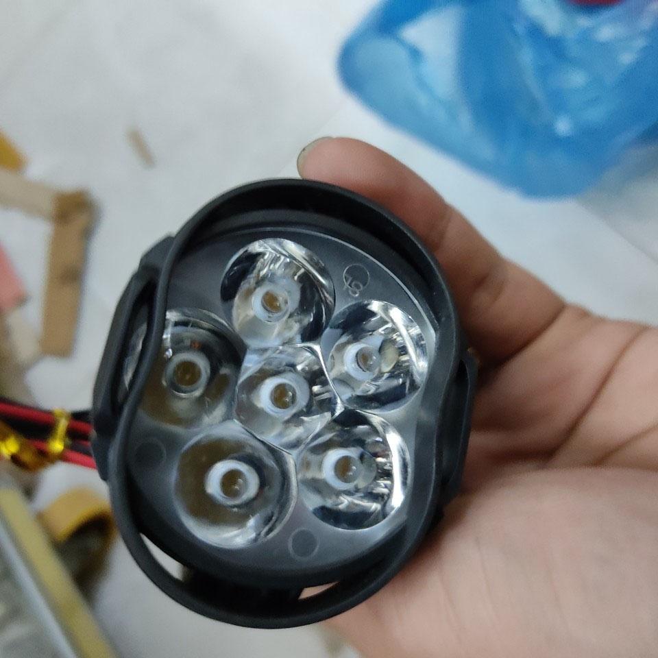 đen trợ sáng 6 led siêu sáng