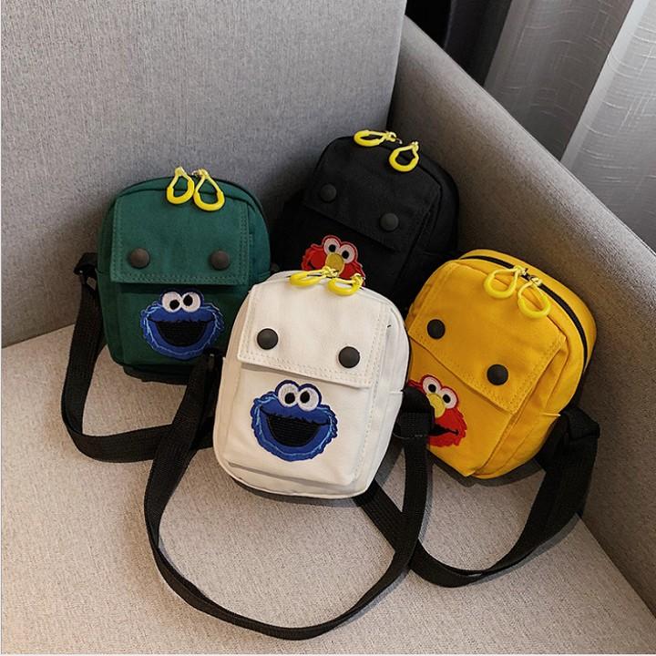 Túi đeo chéo nam nữ in hình ngộ nghĩnh kiểu đứng size vừa - DMA store