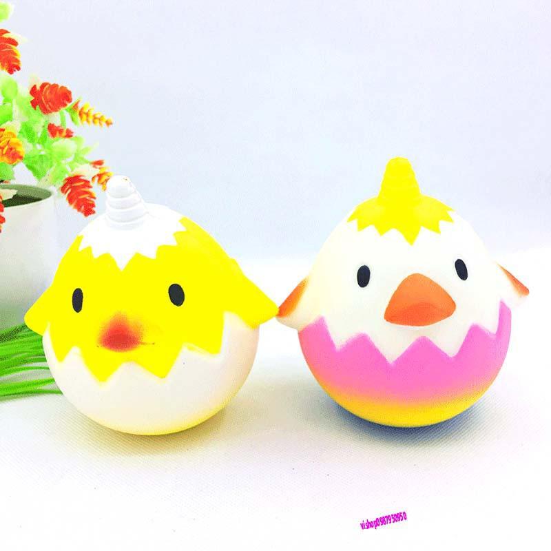 ĐỒ CHƠI SQUISHY GÀ CON TRONG TRỨNG 1 SỪNG