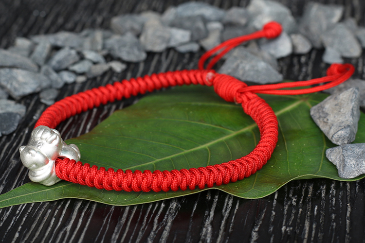 Vòng Tay Kết Dây Tuổi Ngọ Ngọc Quý Gemstones