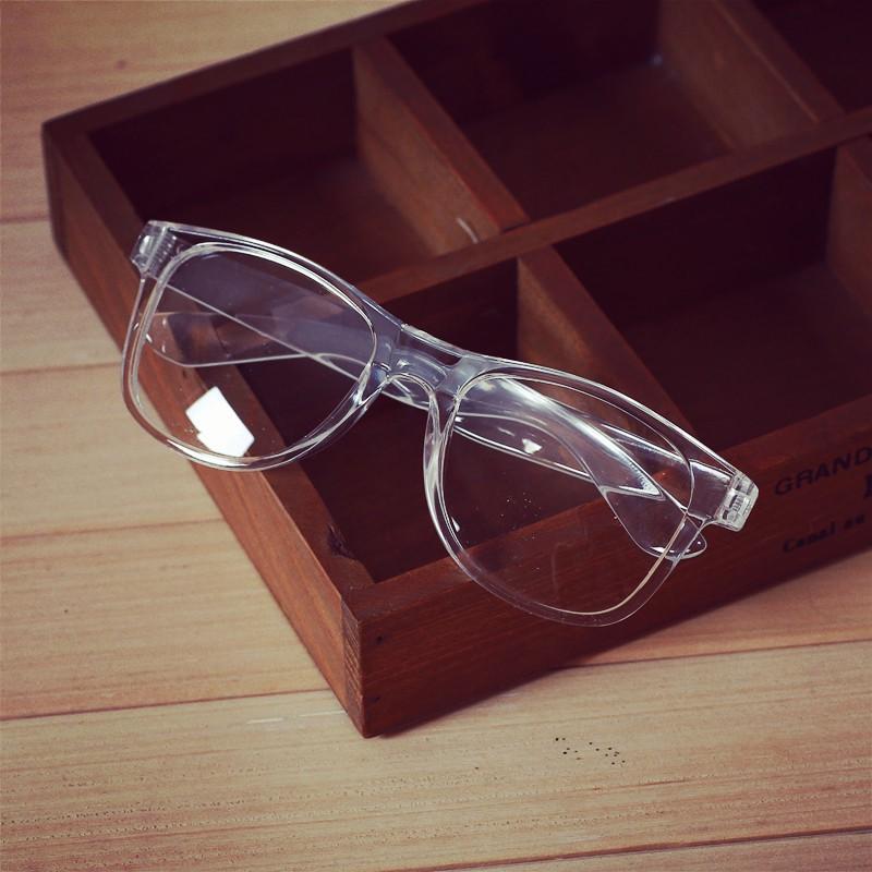 MẮT KÍNH TRONG SUỐT GỌNG NHỰA MK04