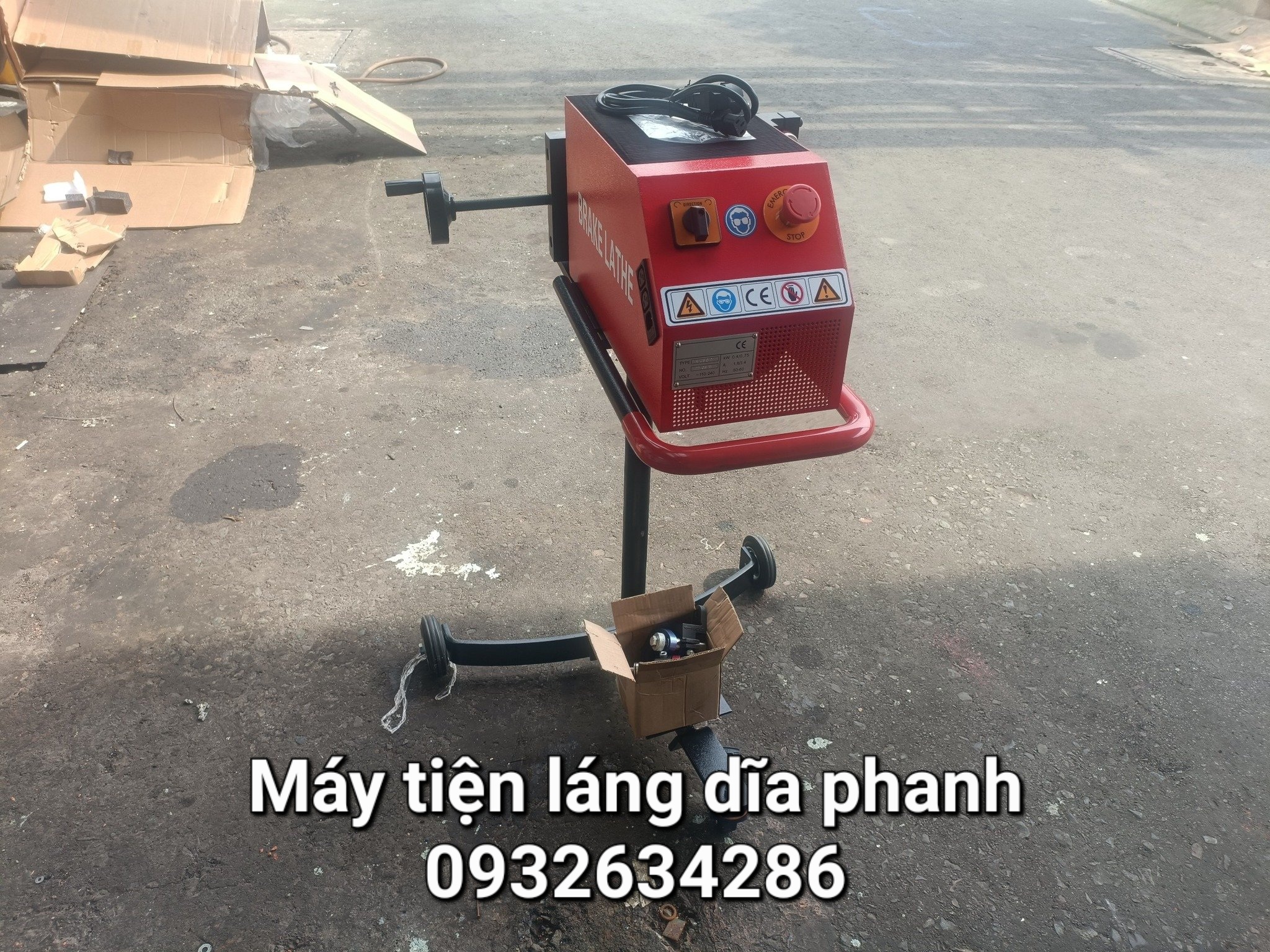 Máy tiện phanh ô tô