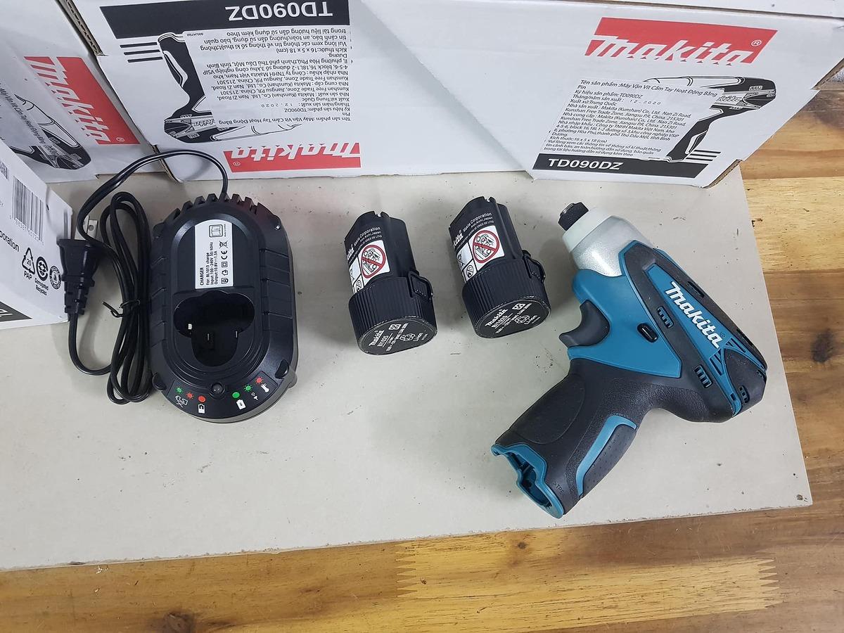 MÁY VẶN VÍT DÙNG PIN 10.8V (90NM) MAKITA TD090DZ (KHÔNG KÈM PIN VÀ ĐẾ SẠC) - HÀNG CHÍNH HÃNG