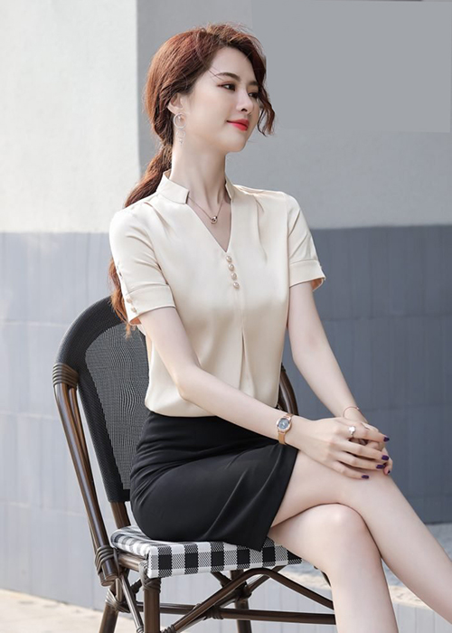 Áo Sơ Mi Nữ Satin Cổ V Đính Nút Thời Trang