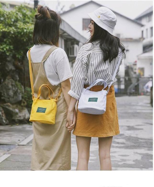 Túi Living Mini Đeo Chéo Nữ Hot Trend