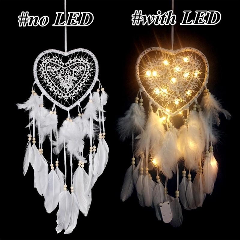 Vòng bắt giấc mơ có đèn LED hình trái tim trang trí phòng ngủ