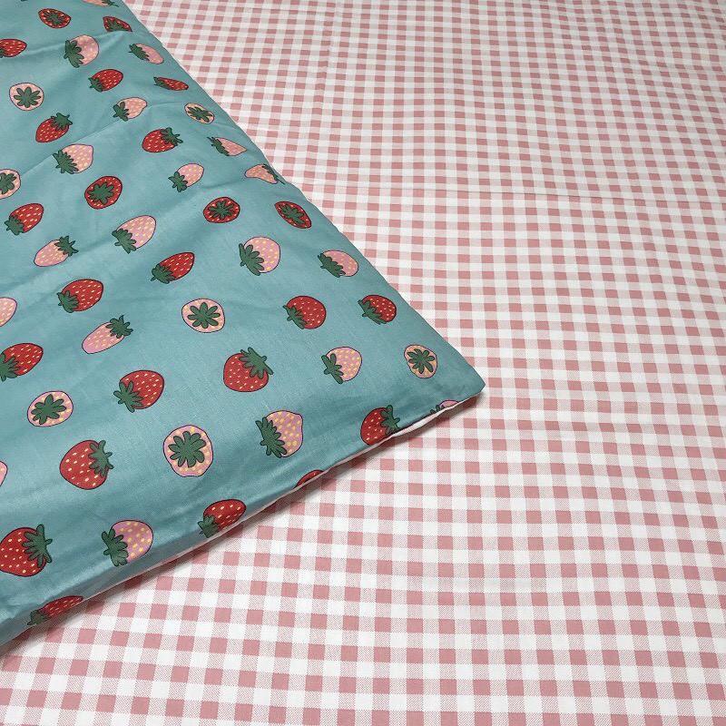 Bộ chăn ga Cotton Poly quả dâu mới - Hàng nhập khẩu