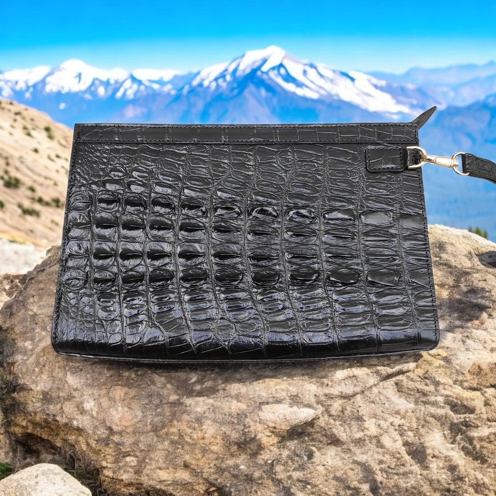 Clutch cầm tay da cá sấu Vây đuôi rất đẹp. Khóa số bảo mật!