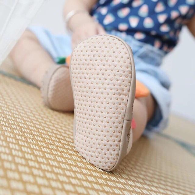 Giày tập đi cho bé