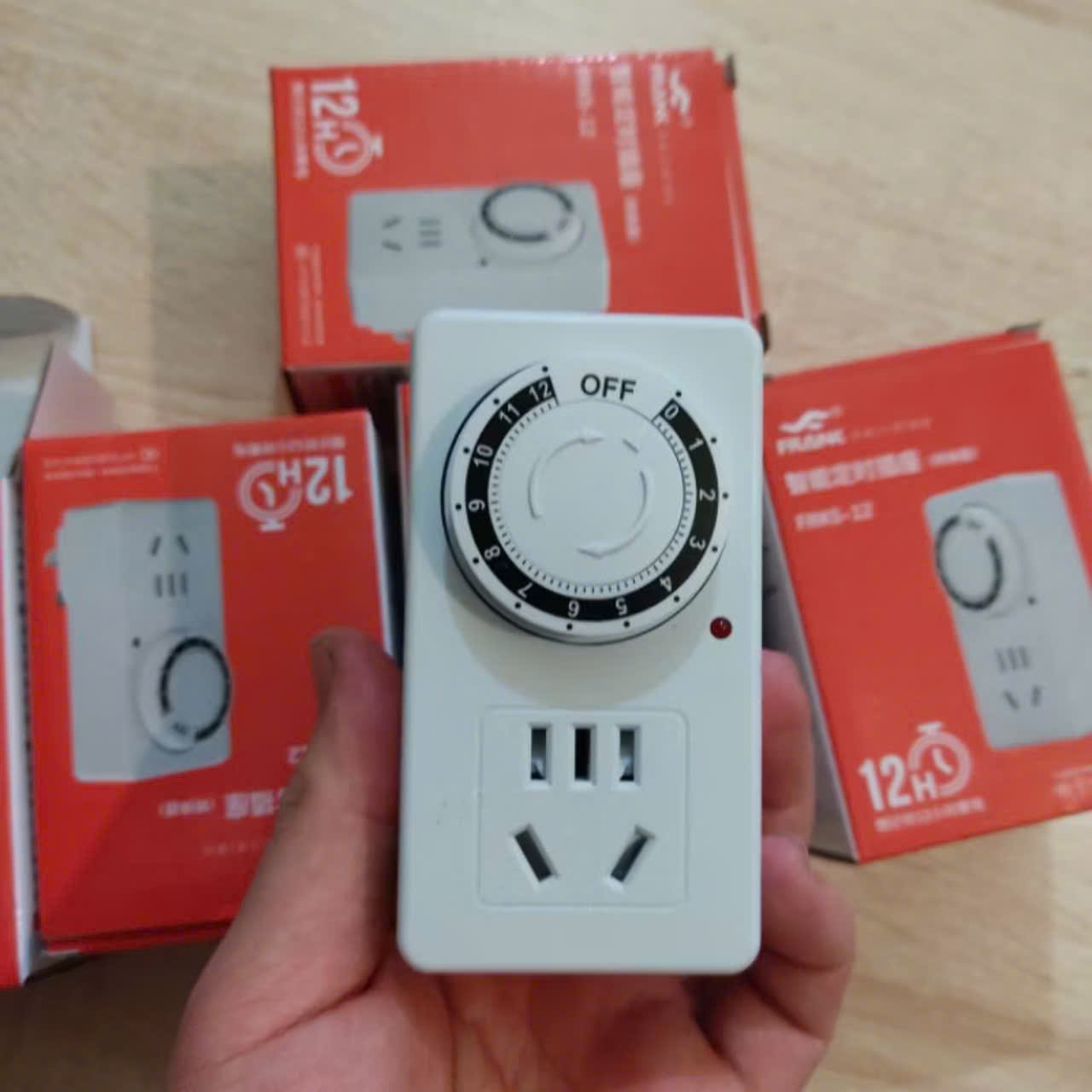 Ổ cắm hẹn giờ cơ MK-958 hẹn giờ tắt sử dụng đơn giản công suất 10A/220V, Chính hãng + Tặng Phích chuyển đổi từ 3 chấu sang 2