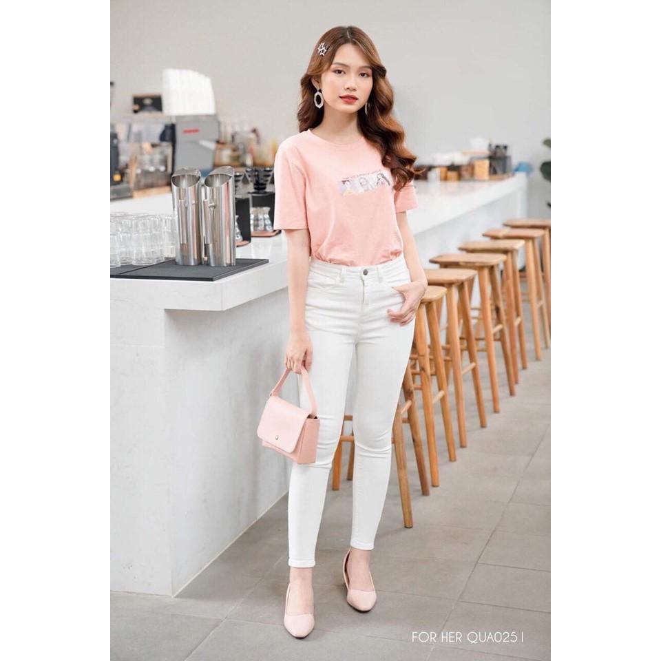 Quần jean nữ màu cơ bản trắng và đen
