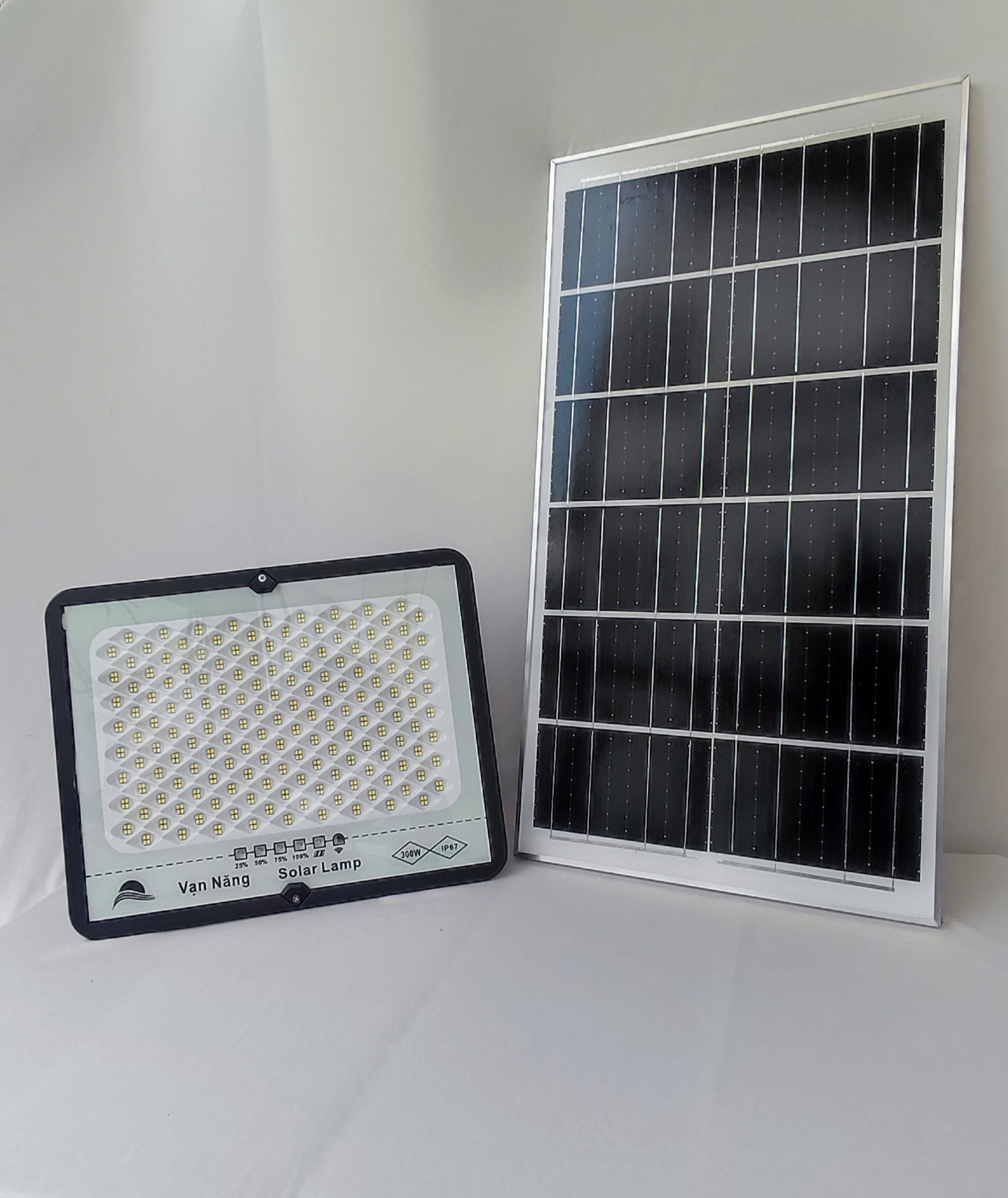 Đèn Năng Lượng Mặt Trời Solar Lamp 300W- Đèn Chống Lóa ( vỏ nhựa )