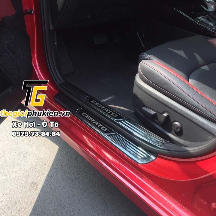 Combo ỐP BẬC CỐP VÀ BẬC CỬA xe Kia Cerato 2019-2021 vân Carbon