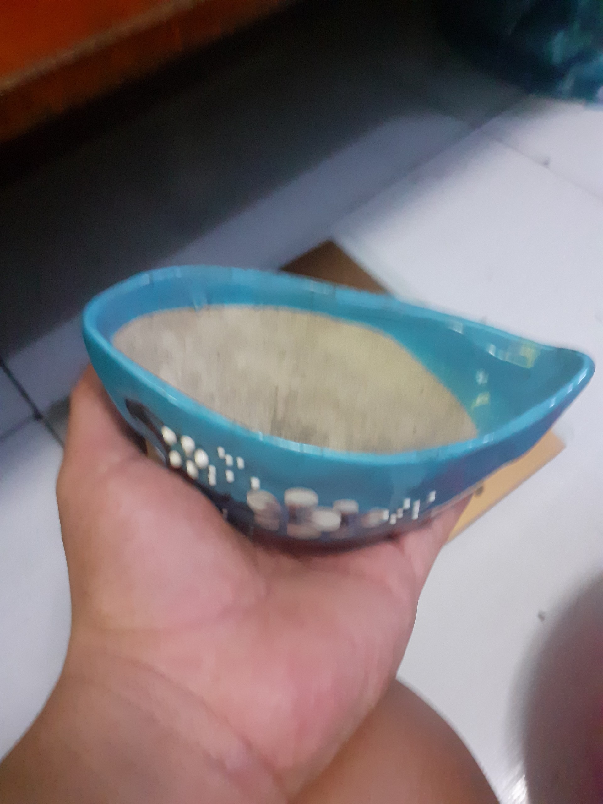 Chậu thỏi vàng hoa mai trắng muốt