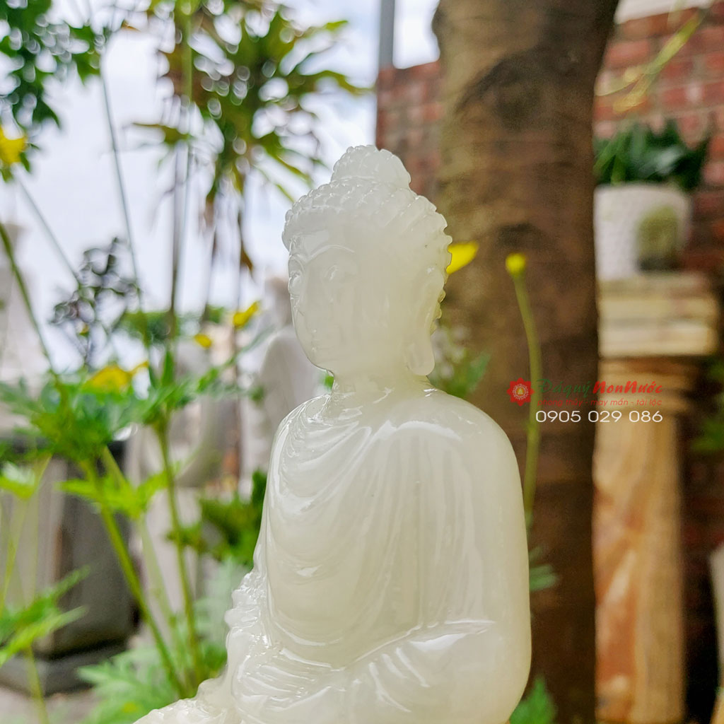 Tượng Phật Thích Ca phong thủy đá ngọc Pakistan 12cm