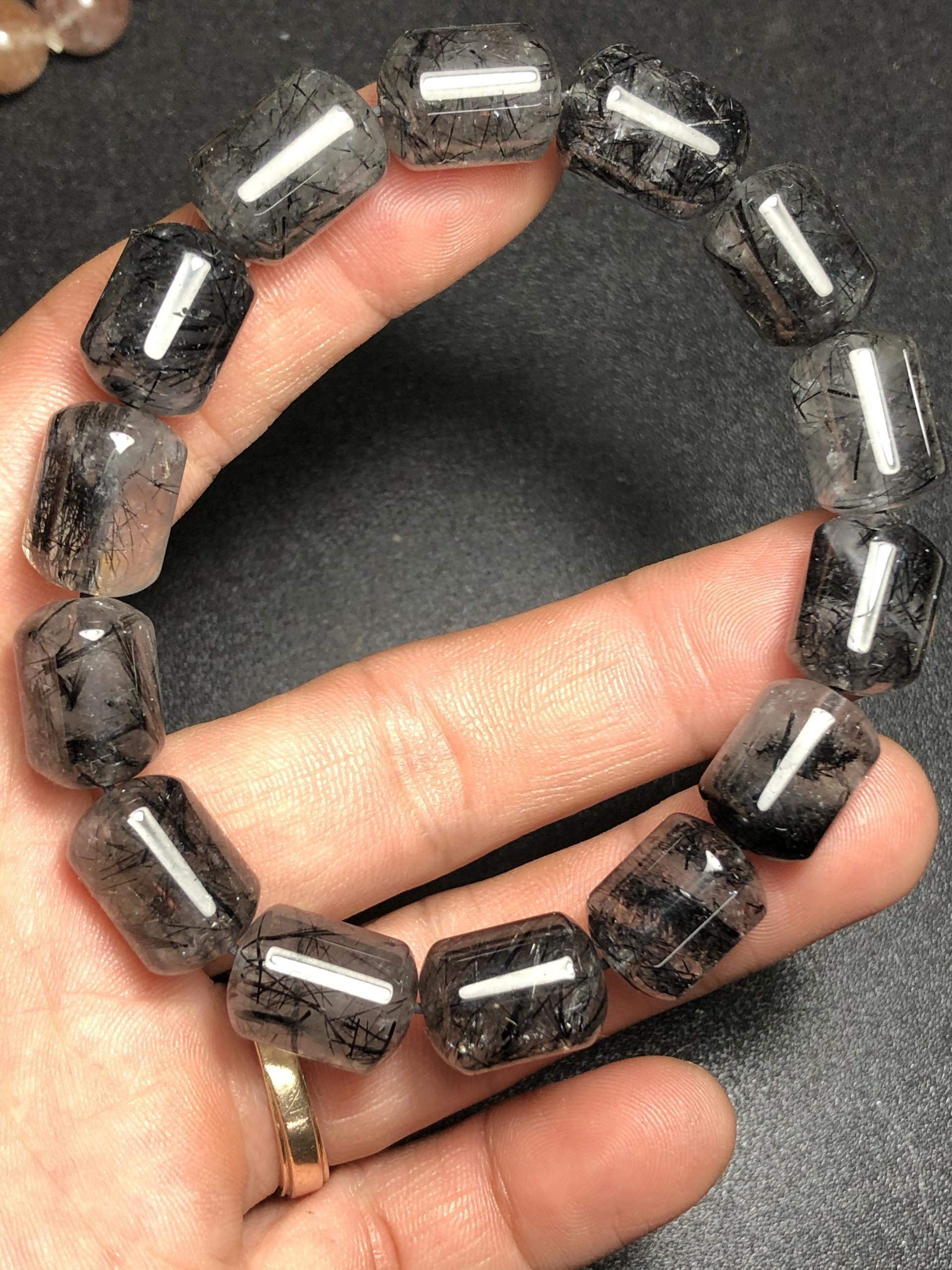 Vòng Tay Lu thống thạch anh tóc đen tự nhiên 11 mm