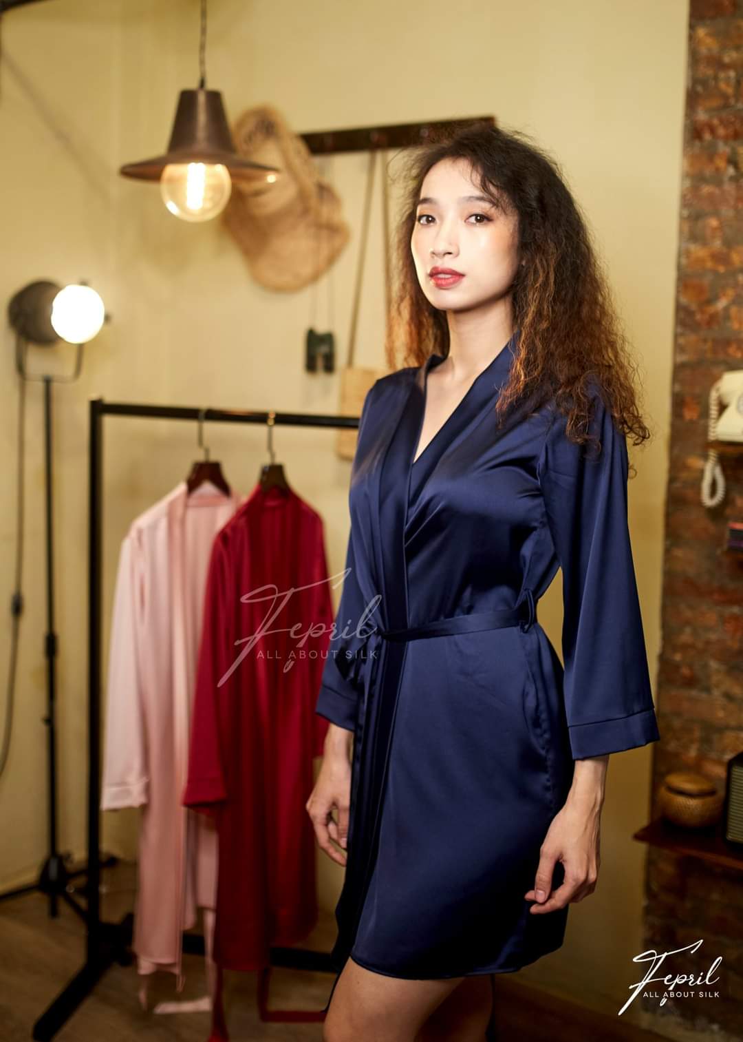 Hantu Sleepwear-Áo choàng ngủ lụa trơn mặc nhà sang chảnh freesize dưới 70kg