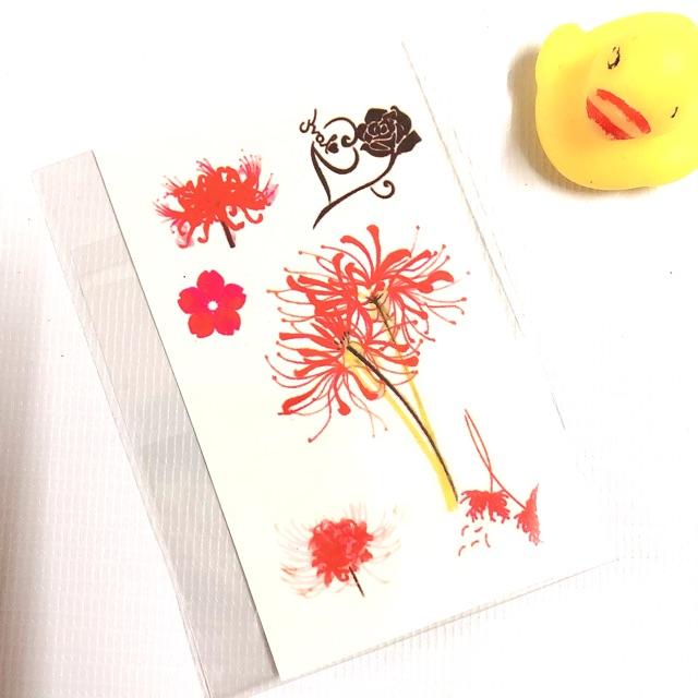 Hình xăm dán hoa bỉ ngạn kết hợp hồng đen 10x6cm