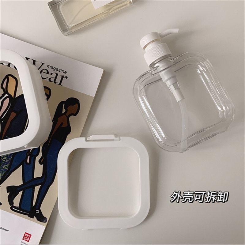 Bình đựng nước rửa tay cỡ lớn thiết kế đơn giản tiện dụng khi đi du lịch