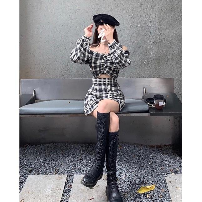 Set áo croptop caro xoắn ngực với chân váy caro