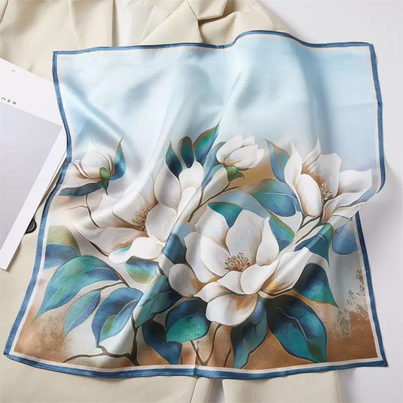 KHĂN QUÀNG CỔ LỤA HÌNH VUÔNG SANG TRỌNG THỜI TRANG MÃ 03