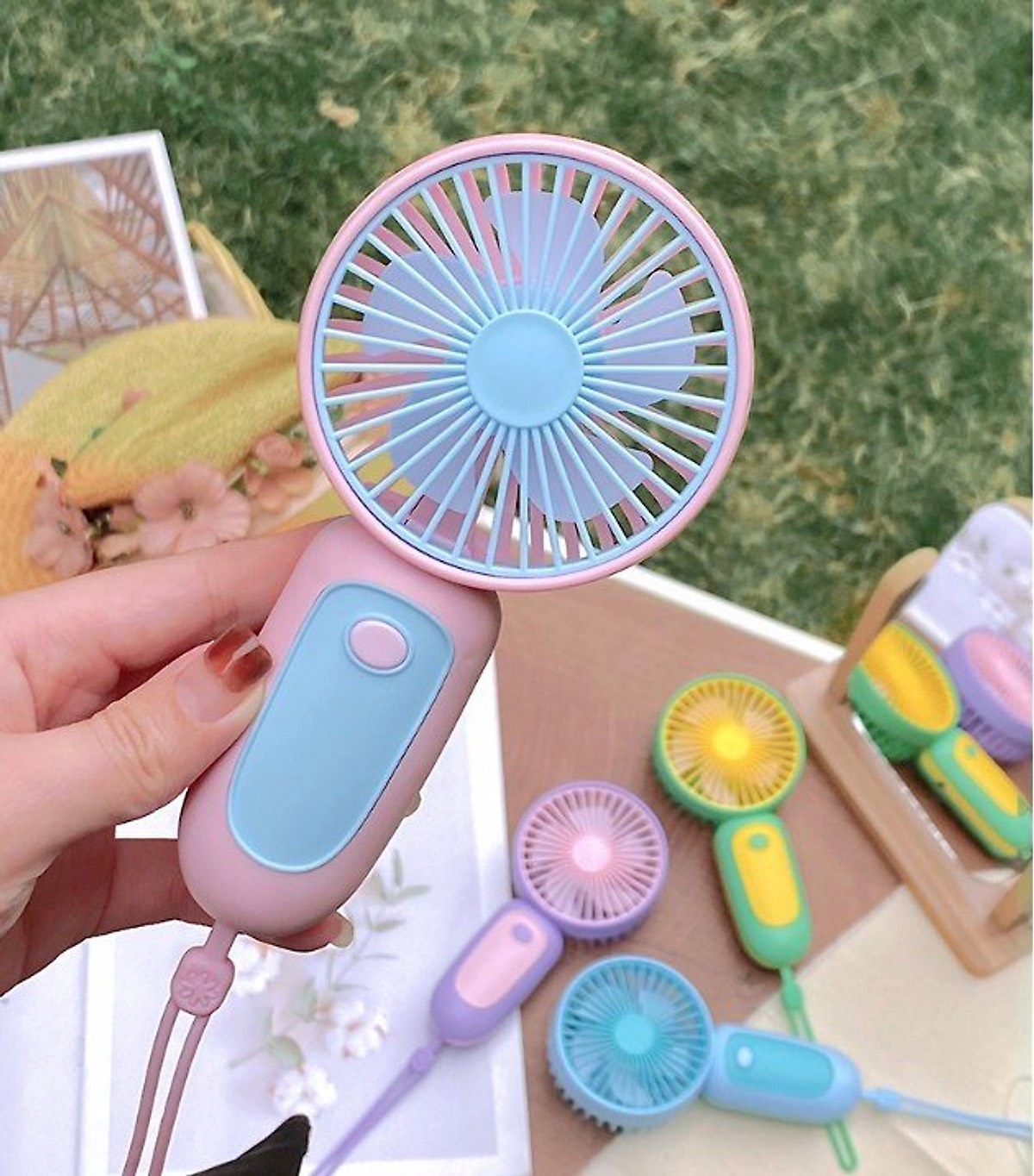 Quạt mini, Quạt cầm tay dễ thương siêu nhẹ - quạt cầm tay mini tích điện sạc USB Handheld Fan nhỏ gọn, tiện lợi