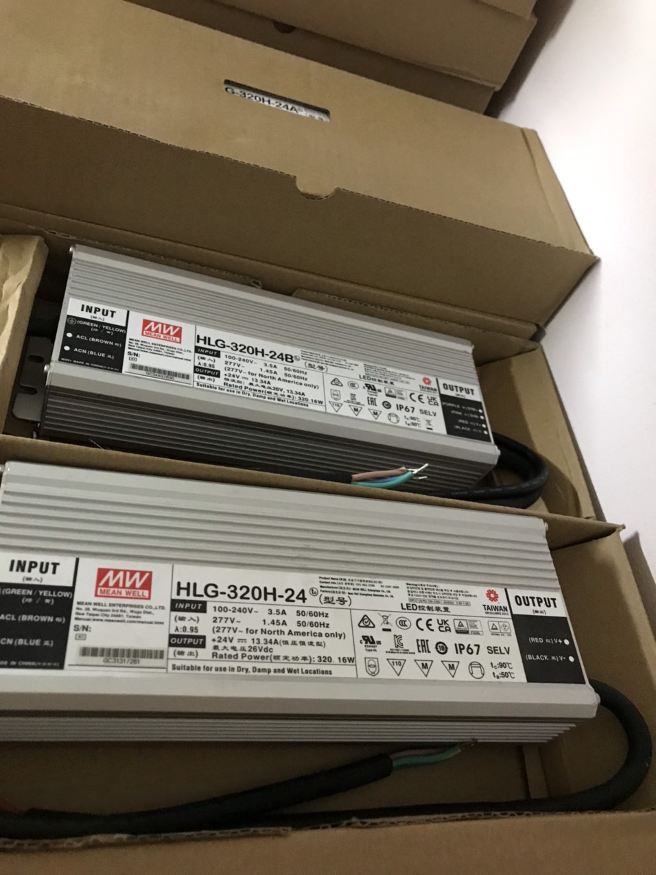 Nguồn LED 24V 13,34A HLG-320H-24 Meanwell