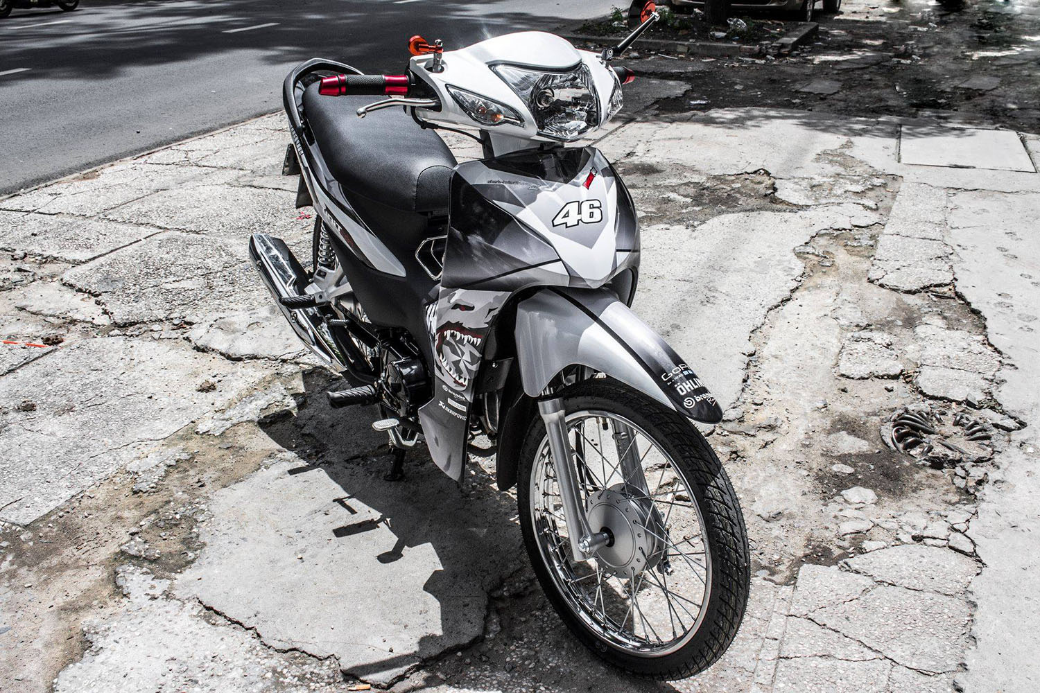 Tem trùm Wave Alpha White Shark