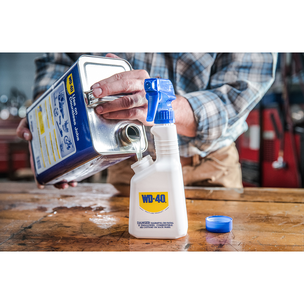 Thùng Bôi trơn Làm sạch Thẩm thấu Chống ẩm WD-40 Multi-Use Product 1 Gallon Tiết kiệm hơn về mặt kinh tế