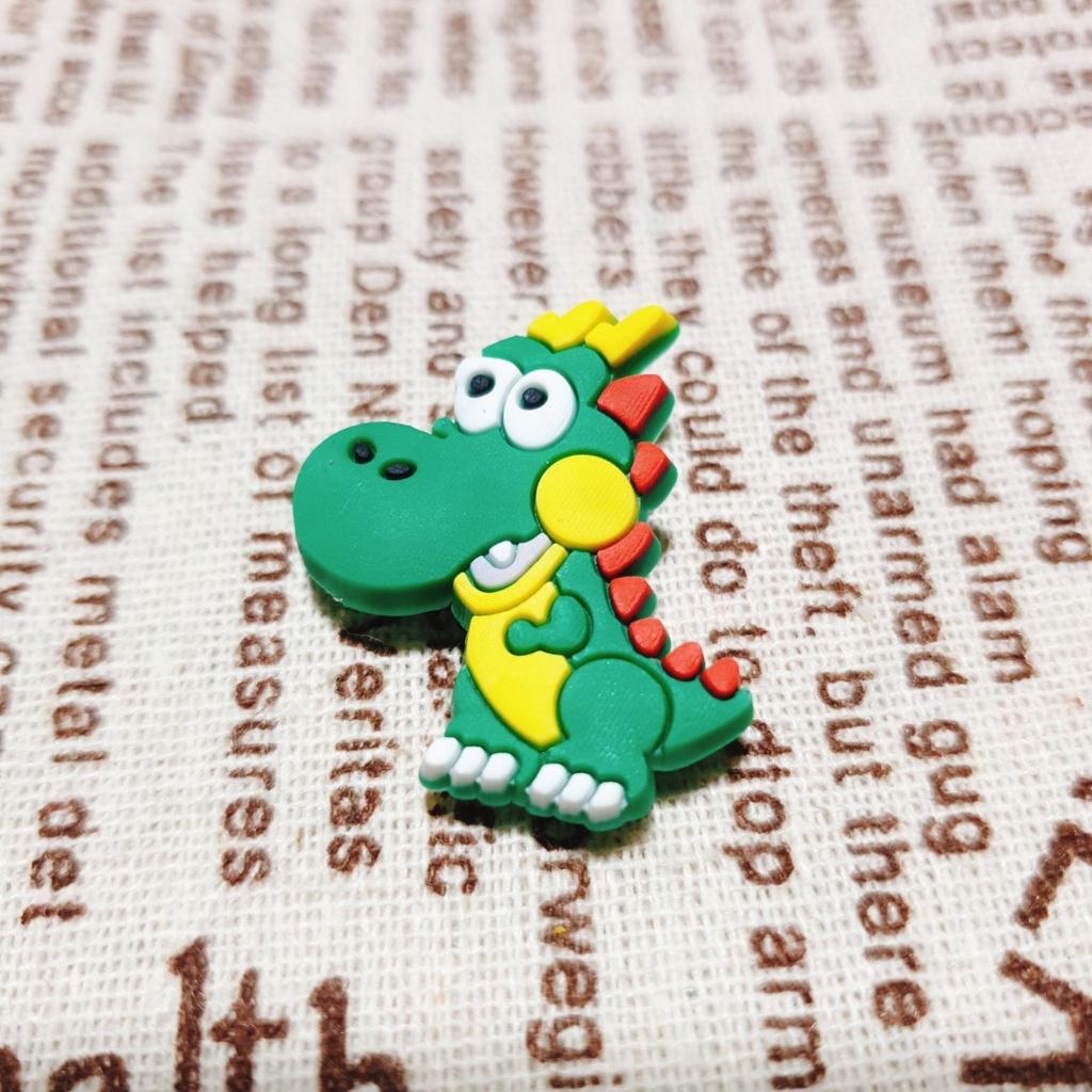 Nút hkdesign cài dép sticker jibbitz loại nhựa mềm PVC mẫu khủng long xanh, cầu vồng (01 Cái)