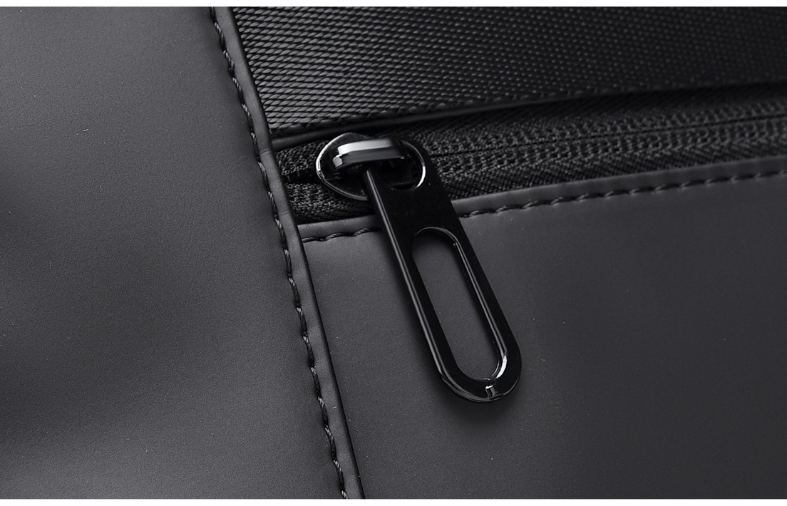 Túi đeo chéo nam phong cách mới - BEE GEE DCN9371