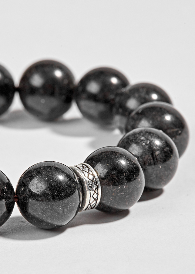 Vòng Thạch Anh Tóc Đen Phối Charm Lục Tự Treo Ngọc Quý Gemstones