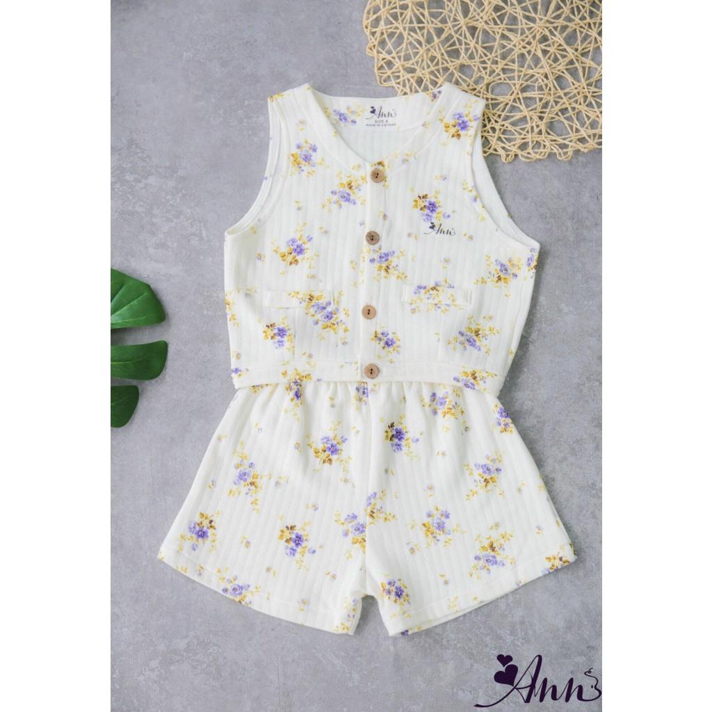 Đồ bộ sát nách có thể phối với áo thun cho bé