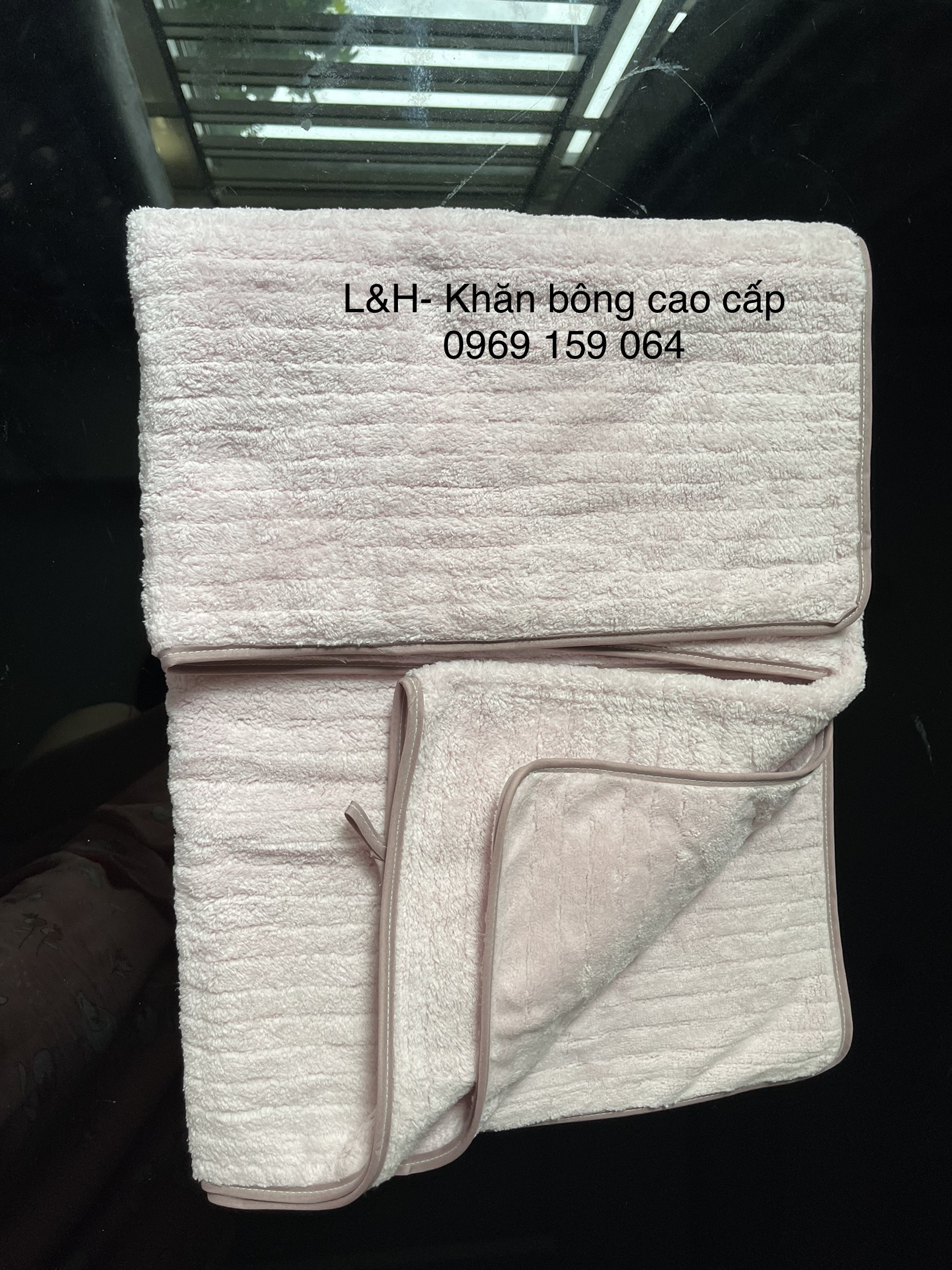 Khăn tắm lông cừu cao cấp, Kẻ viền chìm, KT 50x100cm